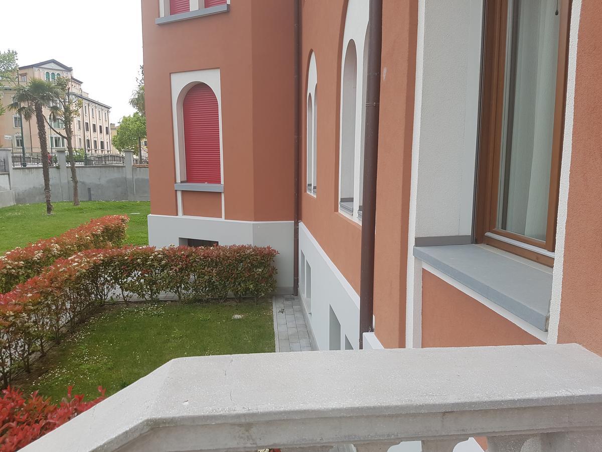 Residence La Fontaine Lido de Venecia Exterior foto